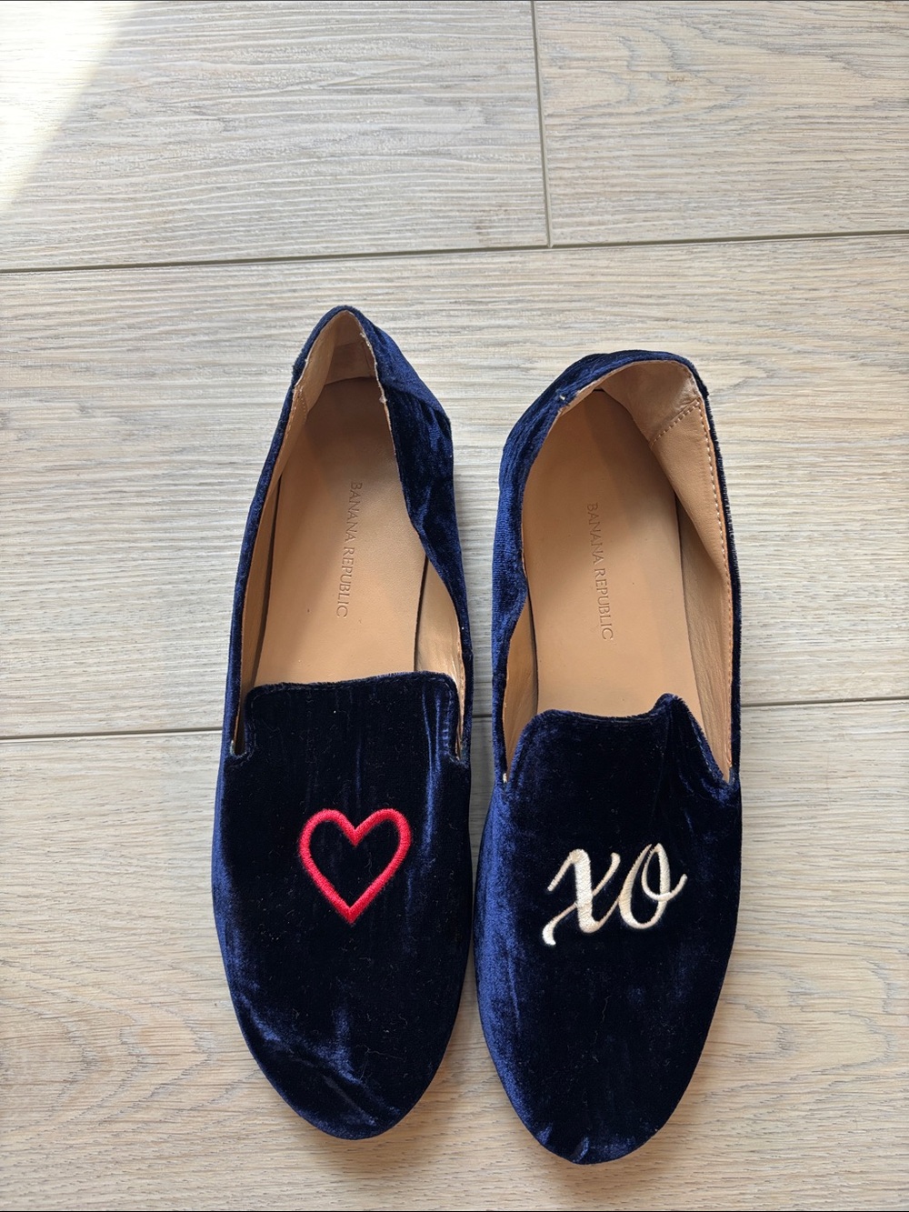 Banana Republic blue velvet smoking slippers size 7